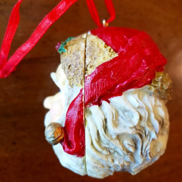 SANTA CLAUSE Hinged Ring Gift Box Ornament 1994 International Christmas - Picture 8 of 12